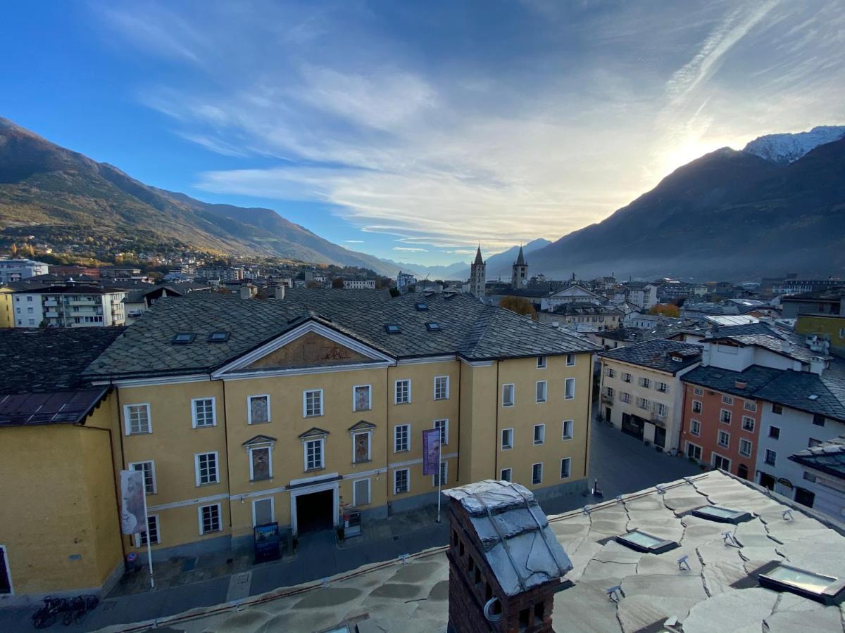 Mansarda Del Sole, Nel Cuore Di 奥斯塔 外观 照片